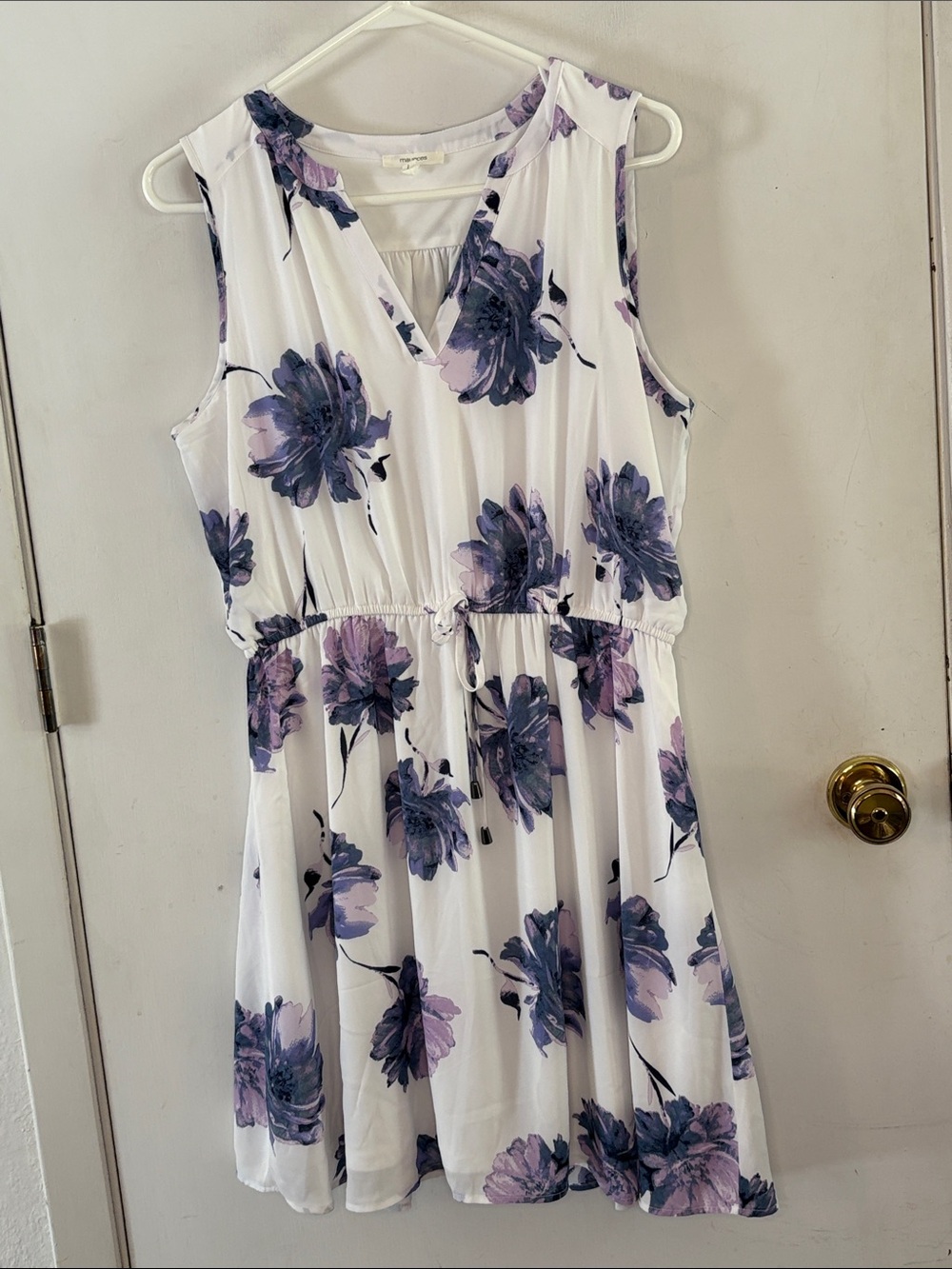 Maurice's white purple floral v-neck sleeveless dress Size large
